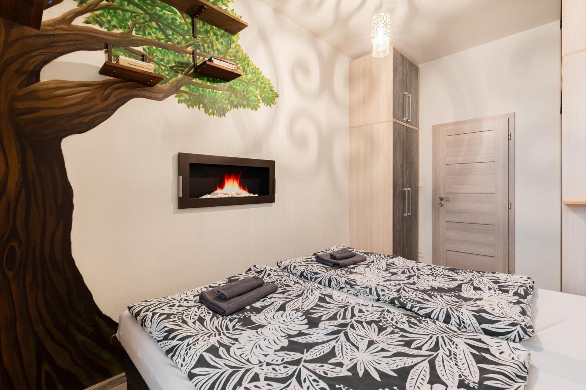 Apartament Charming Flat, Steps From Castle - Historic Part Bratysława Zewnętrze zdjęcie